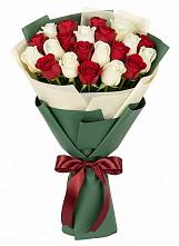 Букет Микс из красных и белых роз в Горки Ленинские