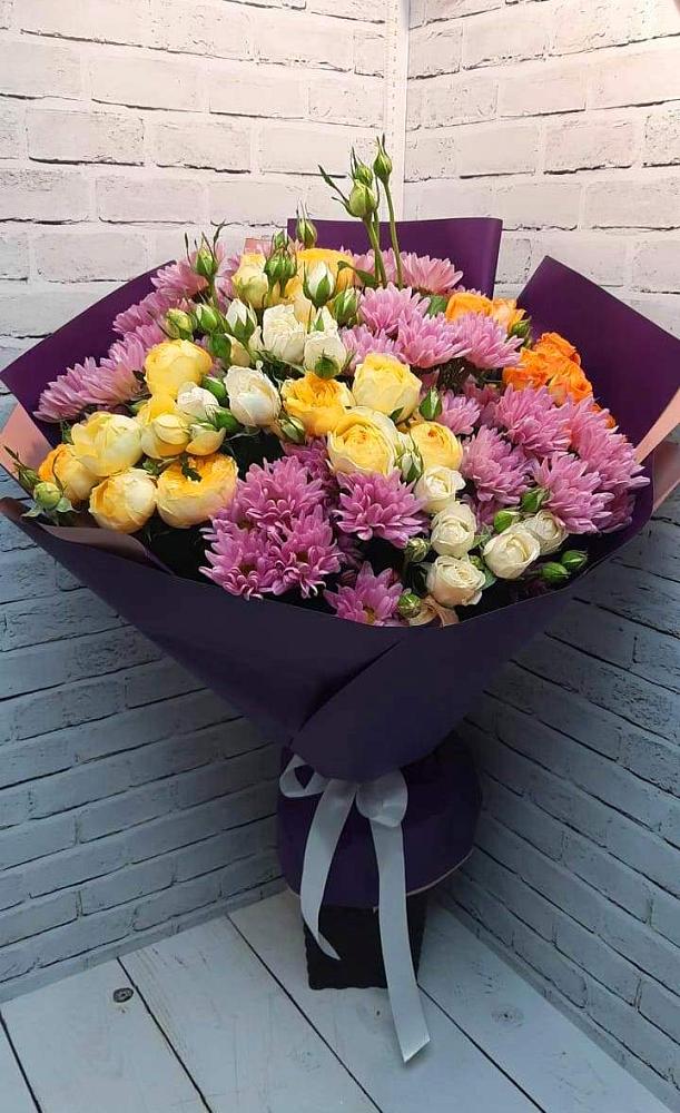 Букет цветов из: Хризантемы и Розы в Горки Ленинские