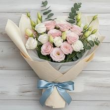Букет цветов из:  Лизиантусы в Горки Ленинские