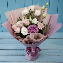 Букет цветов из:  Розы и Лизиантусы в Горки Ленинские