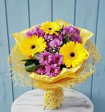 Букет цветов из:  Хризантемы и Герберы #REPLACE_PRED# Горки Ленинские