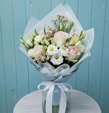 Букет цветов из:  Розы и Лизиантусы в Горки Ленинские