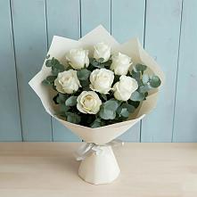 Букет Белые розы в Эвкалипте в Горки Ленинские