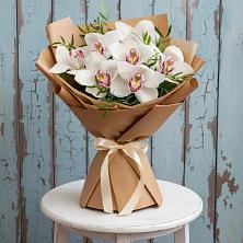 Букет цветов из:  Орхидеи и Розы в Горки Ленинские