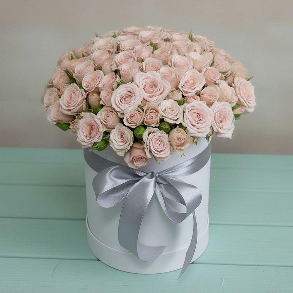 Цветочная композиция из Розы в шляпной коробке в Горки Ленинские