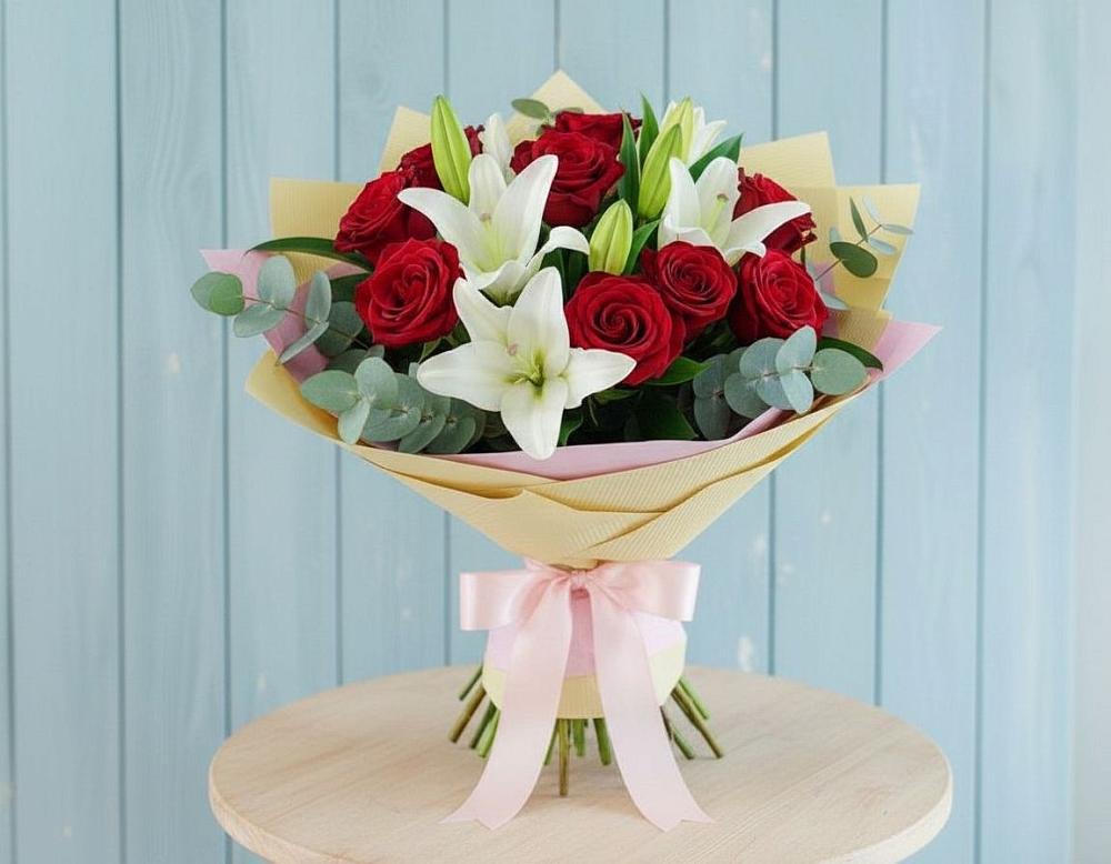 Букет цветов из: Лилии и Розы в Горки Ленинские